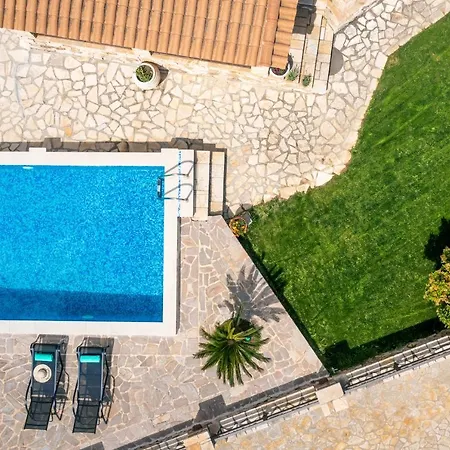 La Isla With Private Pool Villa *